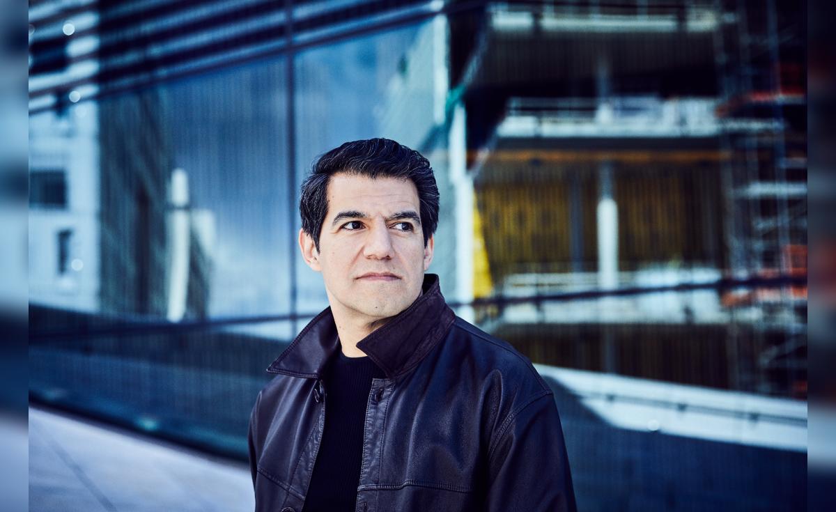 Miguel Harth-Bedoya: “La música no tiene fronteras ni pasaporte, ni nacionalidades, ni etiquetas”
