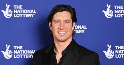 Vernon Kay surprised by Midlands 'wonkiest' pub news on BBC Radio 2 show