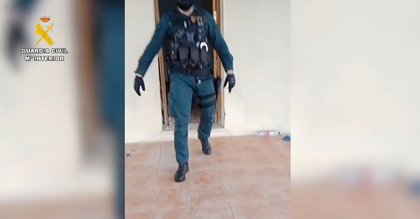 La Guardia Civil de Guadiaro desarticula una organización criminal dedicada al 'petaqueo' de gasolina para el narcotráfico: 15 detenidos