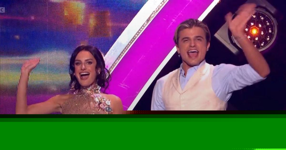 Strictly Come Dancing fans spot major issue seconds into show after star quits