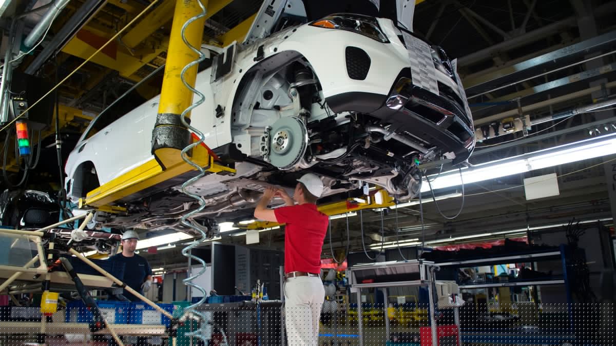 Mercedes Doesn’t Plan on Being Kicked Out of the US, CEO Says