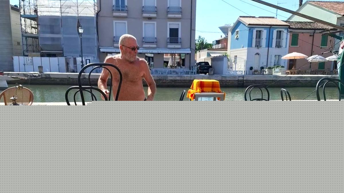 “Via i tavoli bordati di nero e i tappeti dal dehor del Cafè Marivaux”, scoppia la polemica sull’ordinanza del sindaco