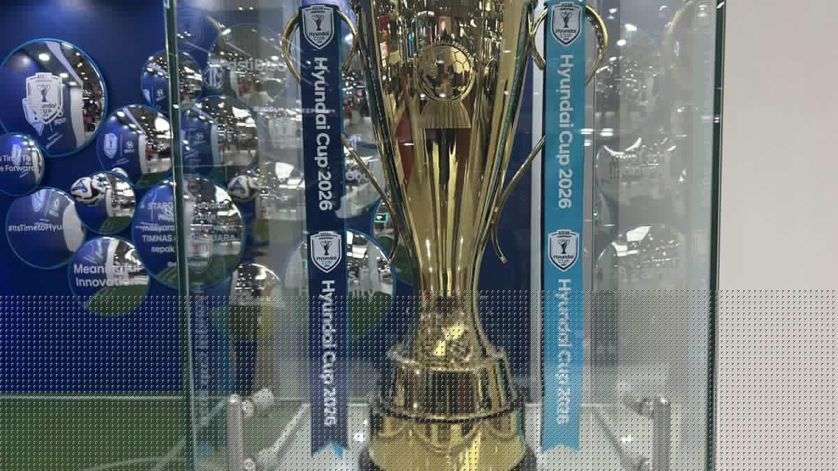 Trofi Piala AFF Dipamerkan di GIIAS 2026, Euforia Bertahan meski Timnas Indonesia Tersingkir