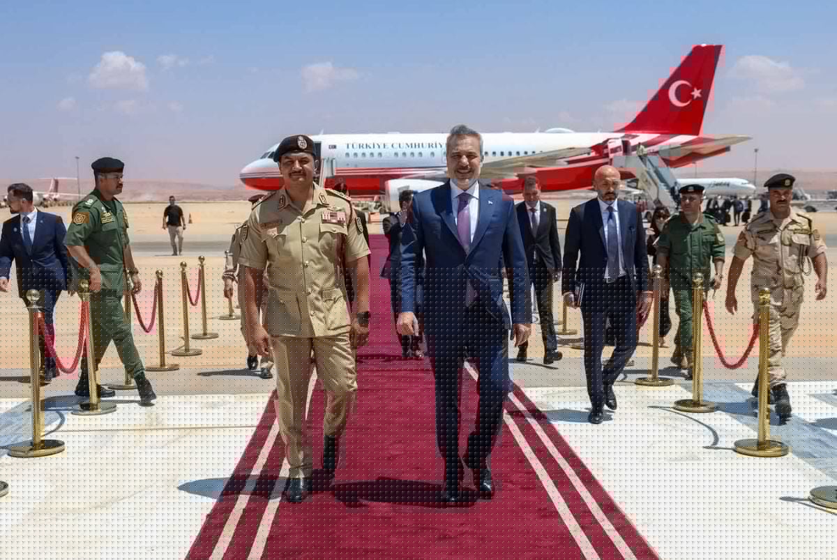 Bakan Fidan, Libya'da Bingazi'de