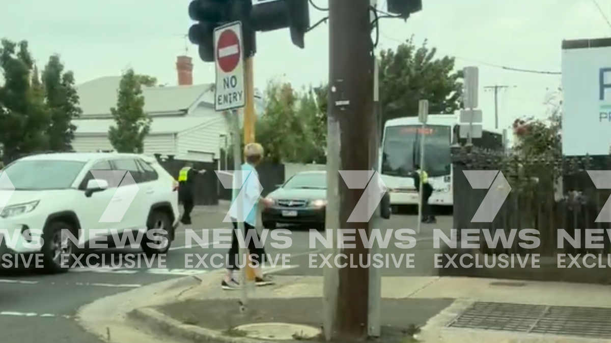 Shots fired at allegedly stolen car as incident unfolds in Geelong, Victoria