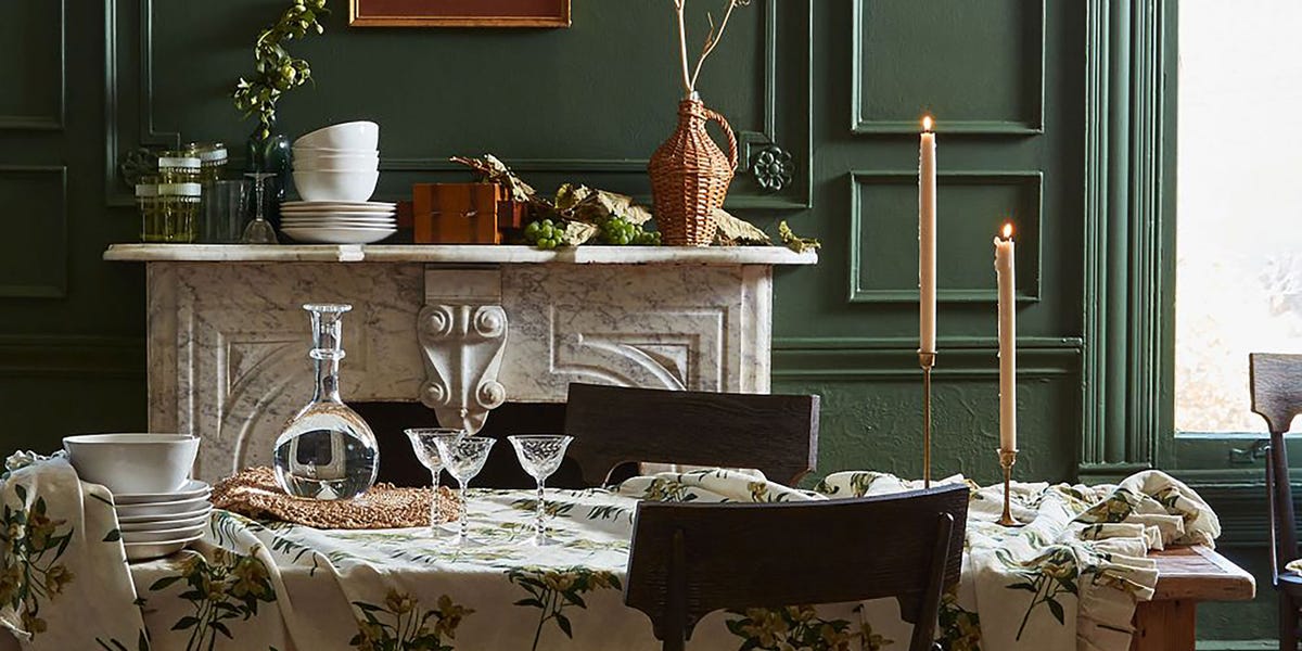 23 Thanksgiving Tablecloths to Show Off Your Holiday Spread