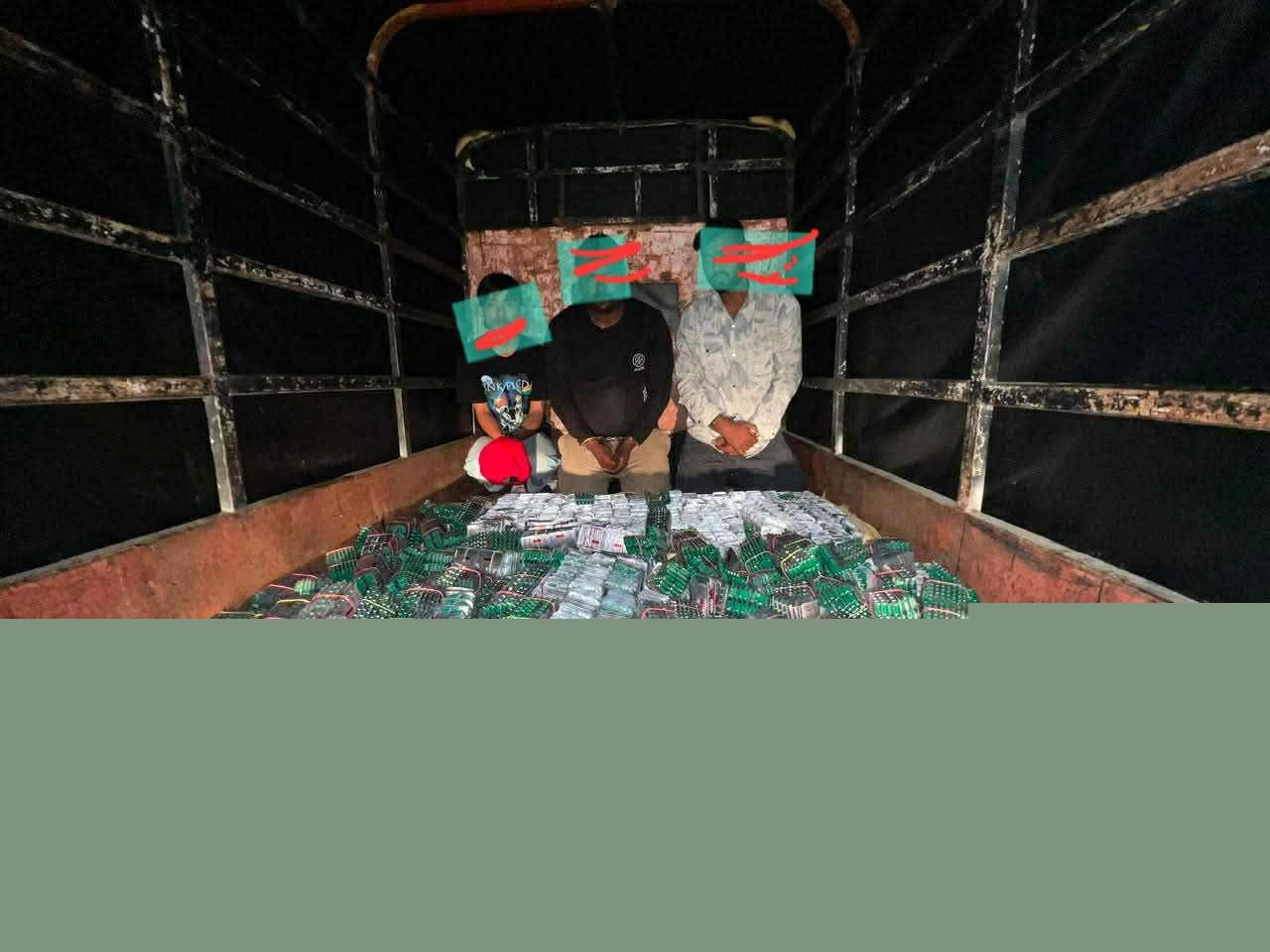 Three arrested with 120,000 drug capsules