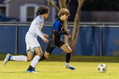Saints push win streak to six games with shutout of Barbe