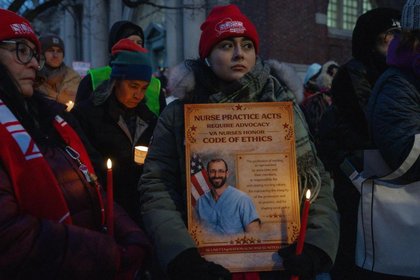 Vigilia en Nueva York recuerda al enfermero Alex Pretti, asesinado por ICE en Minneapolis
