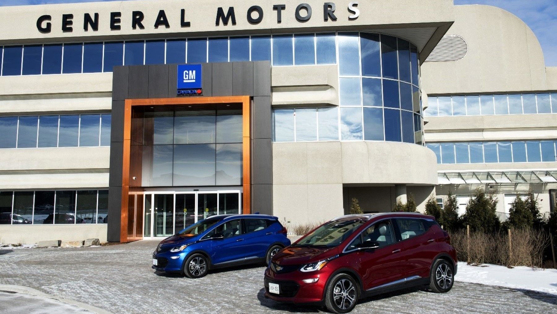 General Motors hunde su beneficio tras frenar los coches eléctricos