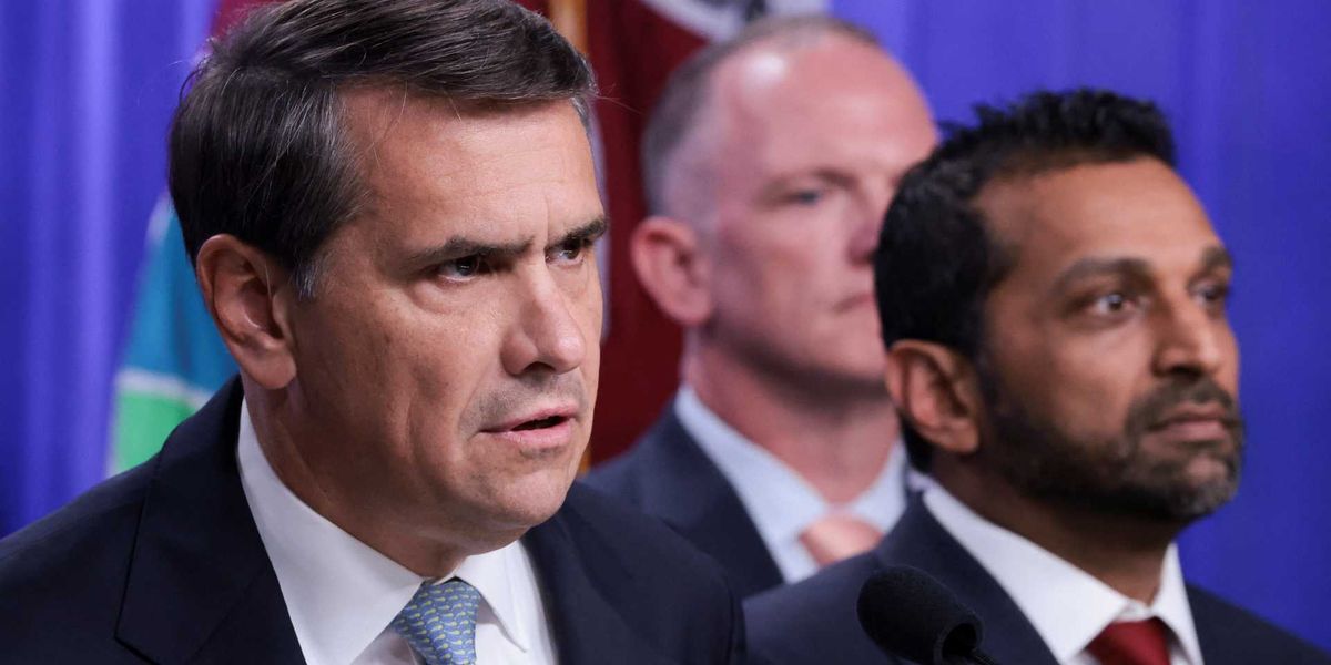 DOJ rankles judge as Trump-tied billionaire's charges dropped: 'Unbecoming of his office'