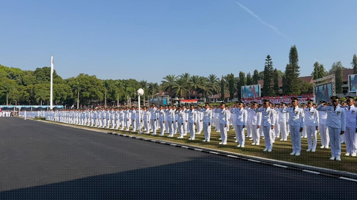 Prabowo ke Lulusan IPDN: Kalau Ragu Ambil Keputusan, Berpihaklah pada Rakyat