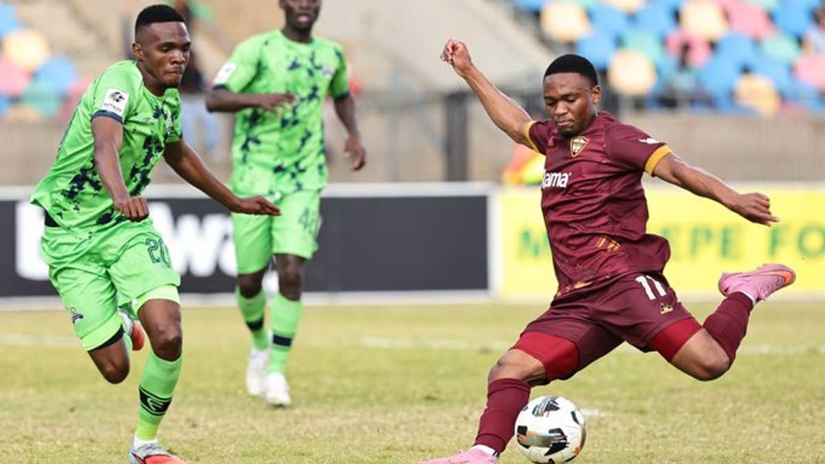 Kaizer Chiefs: Latest update in Langelihle Phili's move to Amakhosi this summer