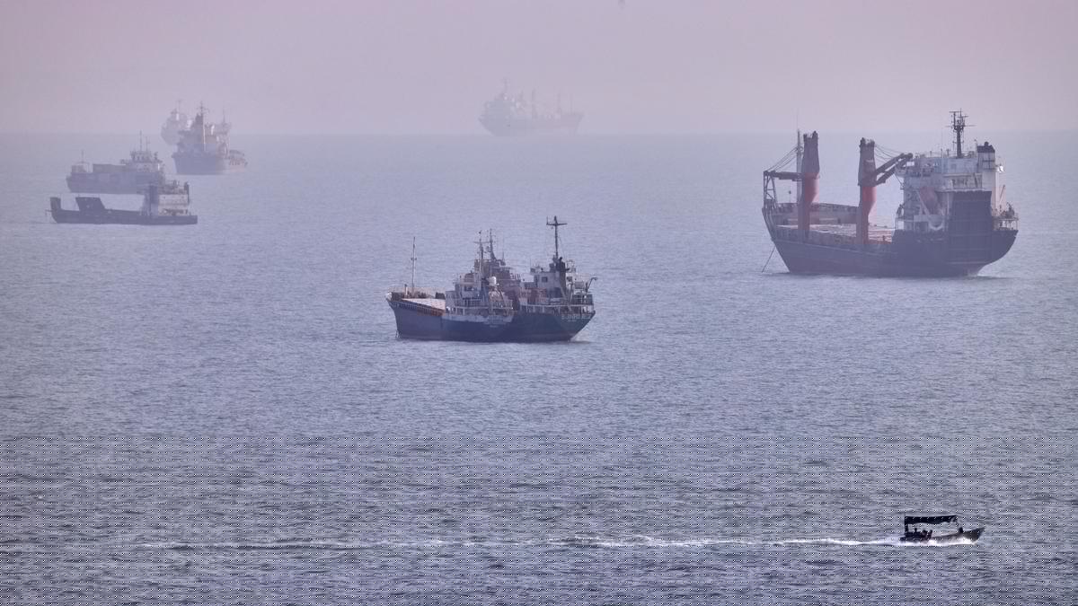 West Asia LIVE: Pakistan hopes Hormuz agreement will lead to resumption of Iran-U.S. talks