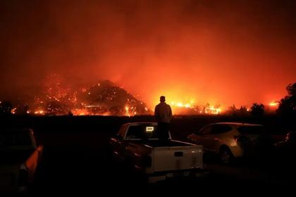 15,000 acres burn as powerful Santa Ana winds fuel explosive Southern California wildfires