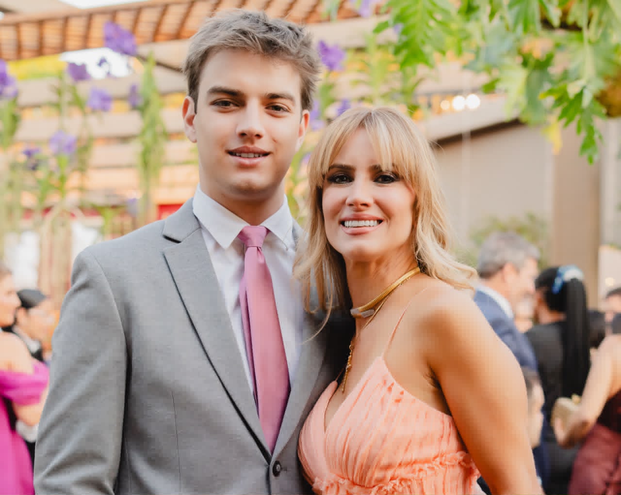 Casamento, solidariedade, ator veterano e abertura oficial entre os destaques da coluna