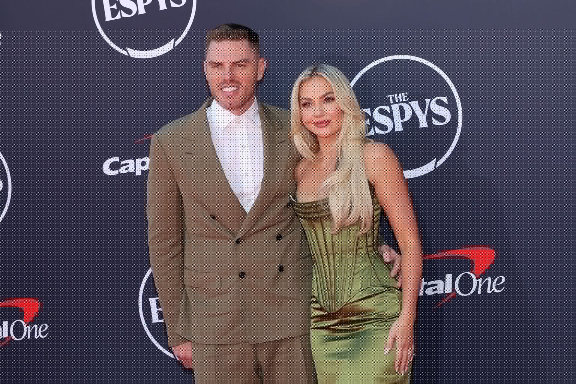 "Thought I was having a heart attack" - Freddie Freeman's wife Chelsea reveals shocking health scare incident amid Dodgers' road game