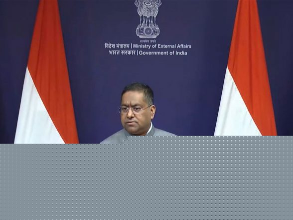 World News | MEA Calls out 'fake News' over Report Claiming India Sought Defence Pact with Israel After Pak-Saudi-Turkey Deal