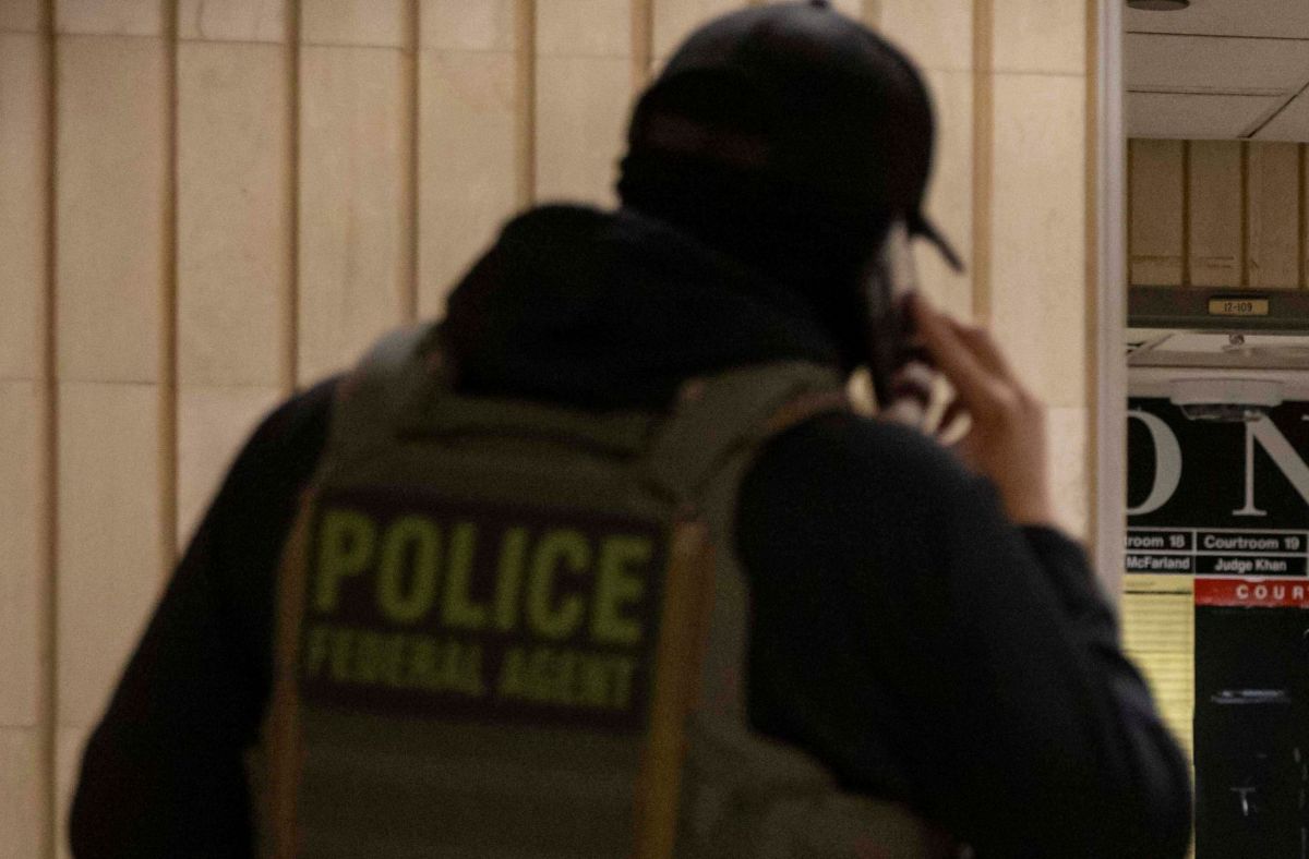 Votó por Trump y terminó golpeado por su política migratoria; el ICE detuvo a su prometida