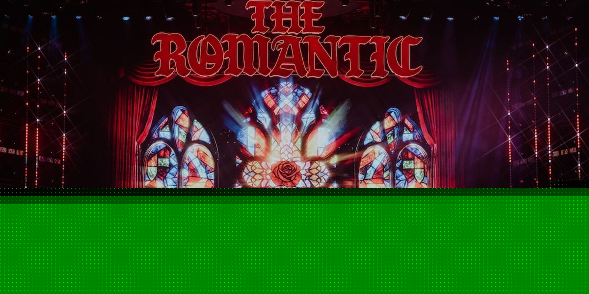 VYV & Drop the Spoon bring visual storytelling to the Bruno Mars Romantic Tour