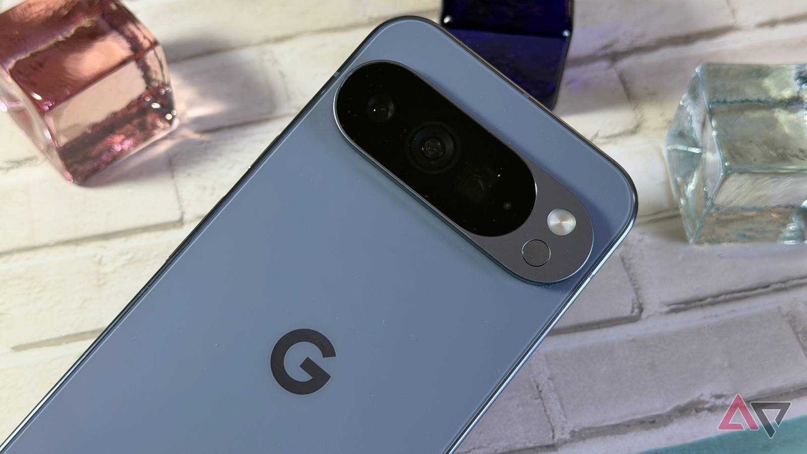 Google says it's fixed the Pixel battery drain bug, but fans call foul