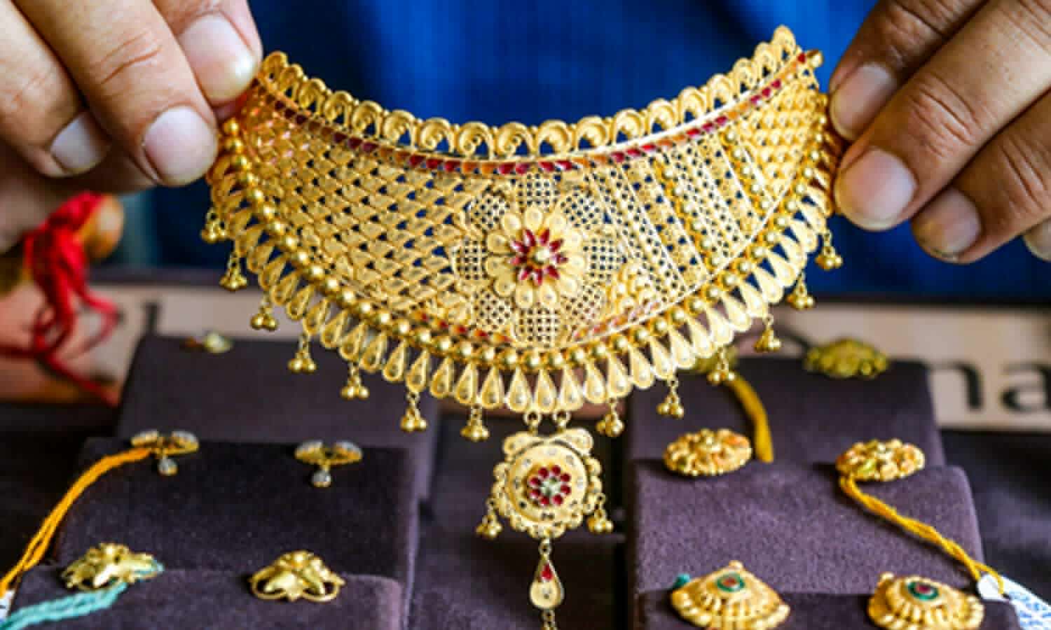 India's Q2 gold demand falls 6 pc; investment demand stays resilient