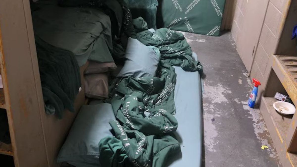 Prisoners paid $10 to sleep on the floor