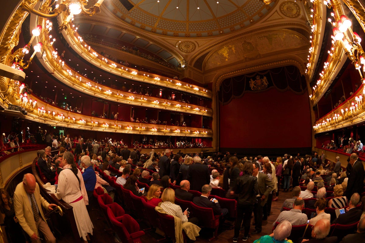 Royal Opera boss sings Turandot from wings in trainers after star falls ill