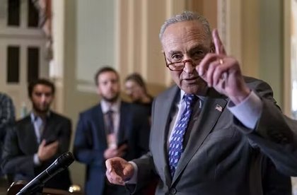 Trump and Schumer Explore Deal on New Limits for Federal Immigration Agents