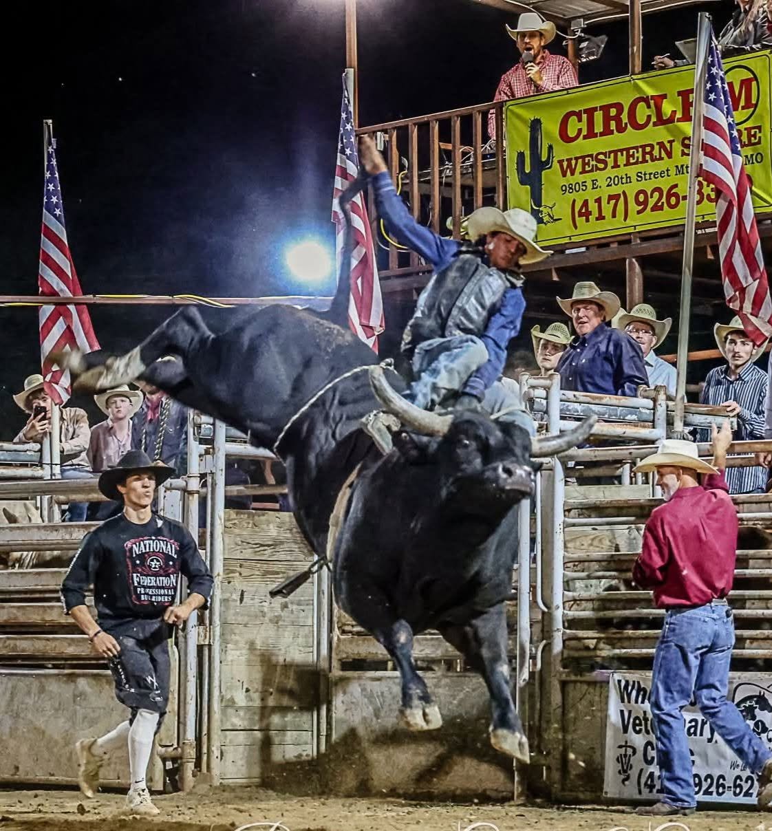Memorial Bull Riding Set for Mountain Grove