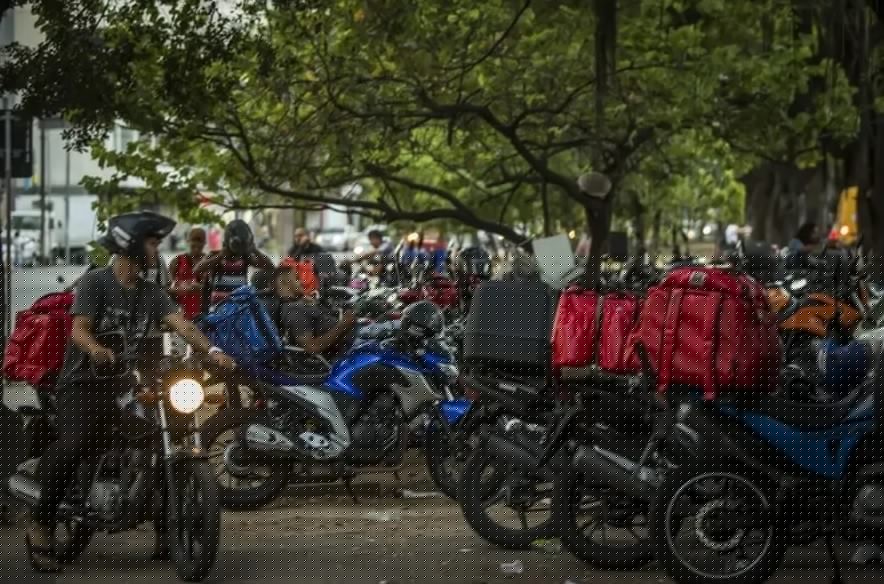 Move Brasil: crédito para motoristas de app e táxi patina, e governo já prevê emprestar menos de um terço do previsto