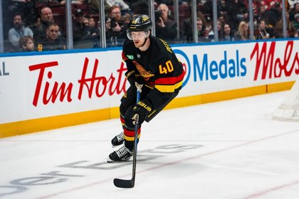 Vancouver Canucks trade plans with Elias Pettersson suddenly change despite strong push from Patrik Allvin