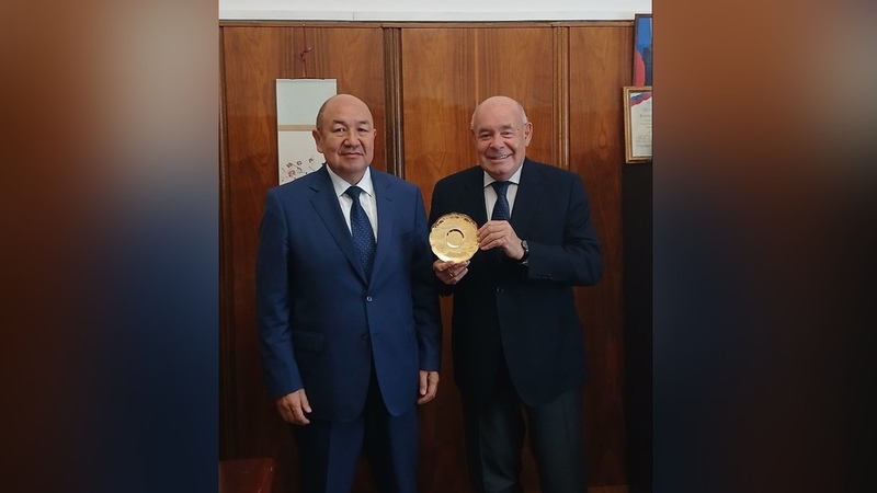 Kyrgyzstan and Russia discuss cultural events for Aitmatov and Tolstoy anniversaries