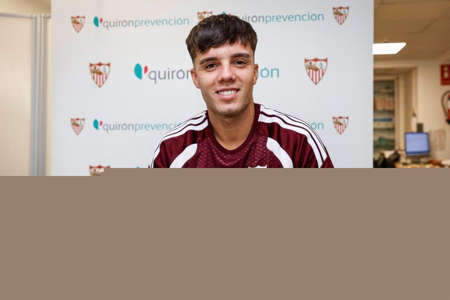 Sevilla FC sign left back Julio Diaz from Atletico Madrid on four year deal