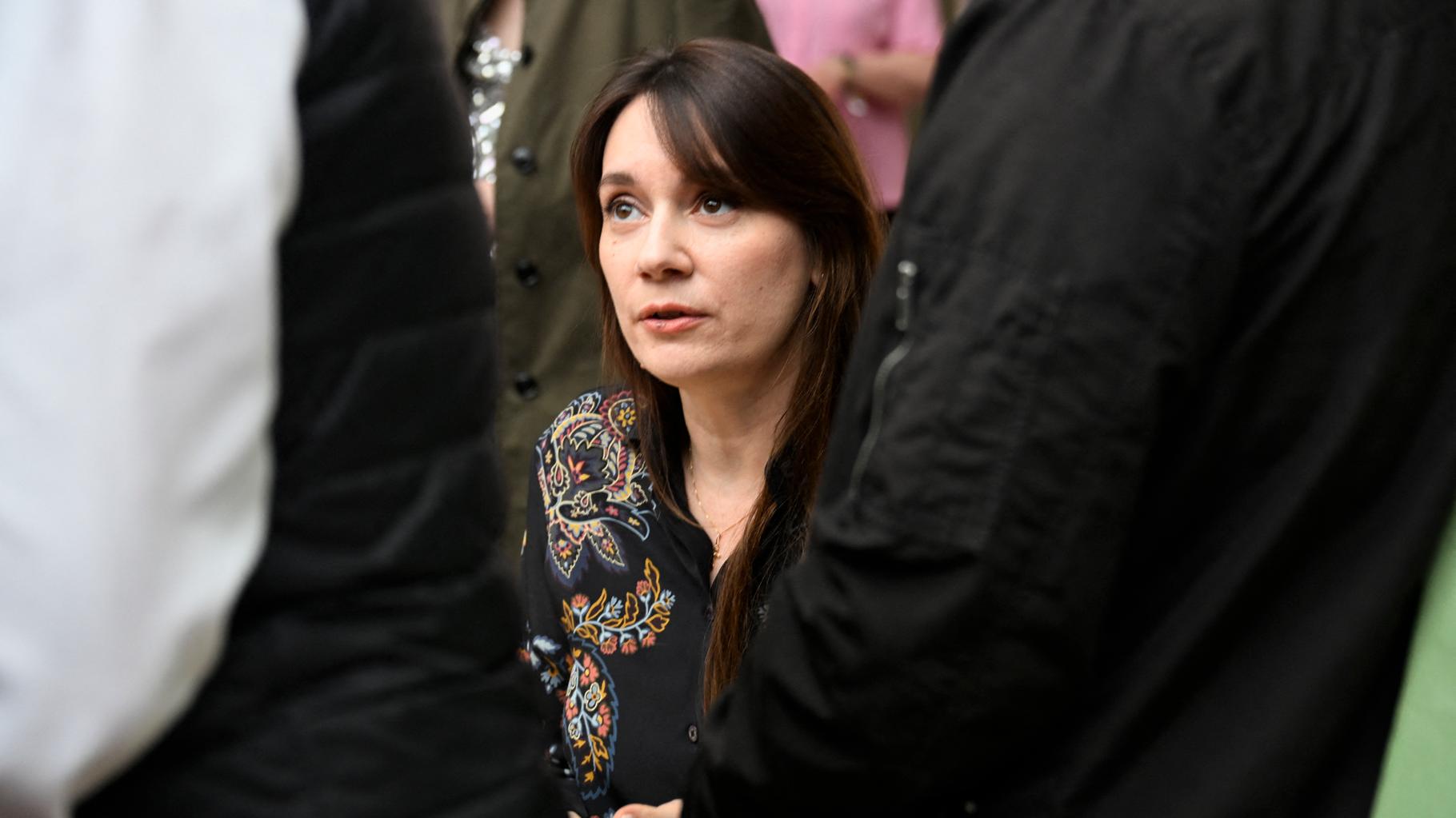 Xenia Fedorova, figure pro-russe des médias Bolloré, visée par un arrêté d’expulsion du territoire