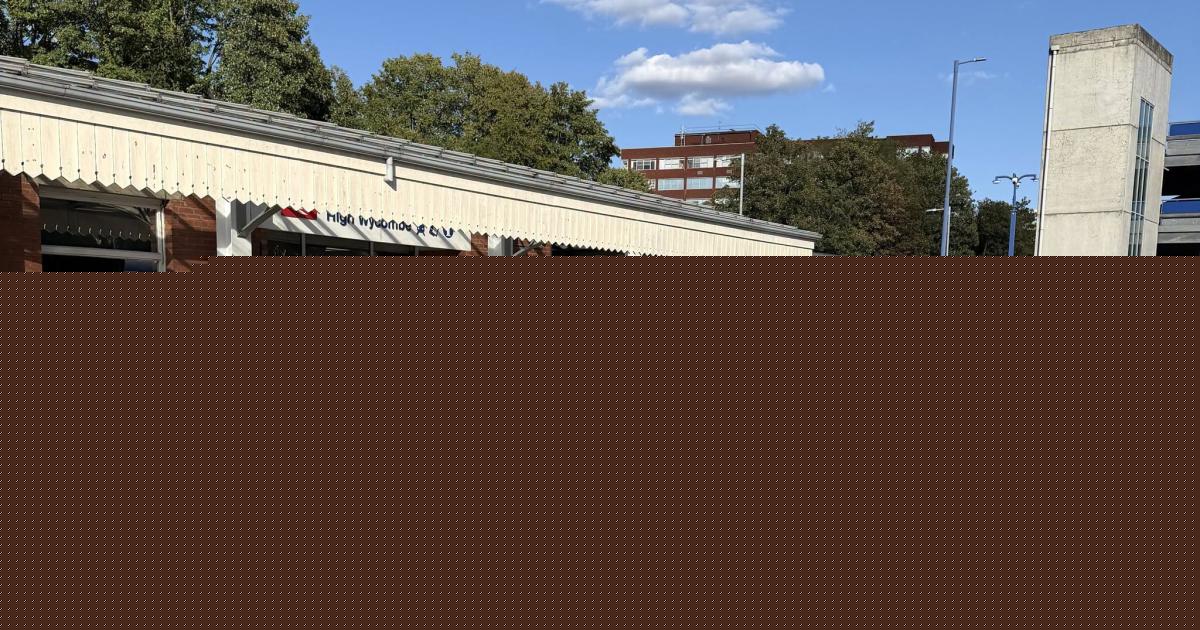 Reason given as multiple police officers spotted at High Wycombe Station
