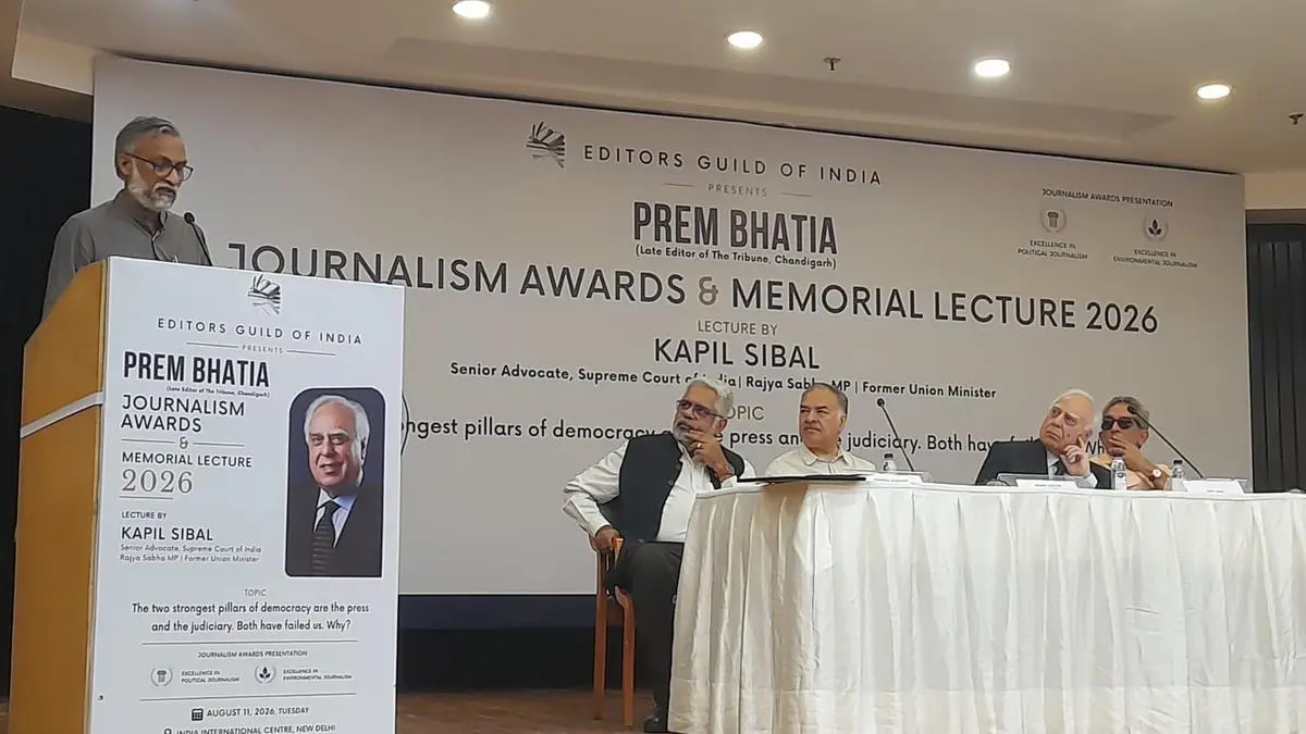 Frontline contributor Pankaj Sekhsaria wins Prem Bhatia award