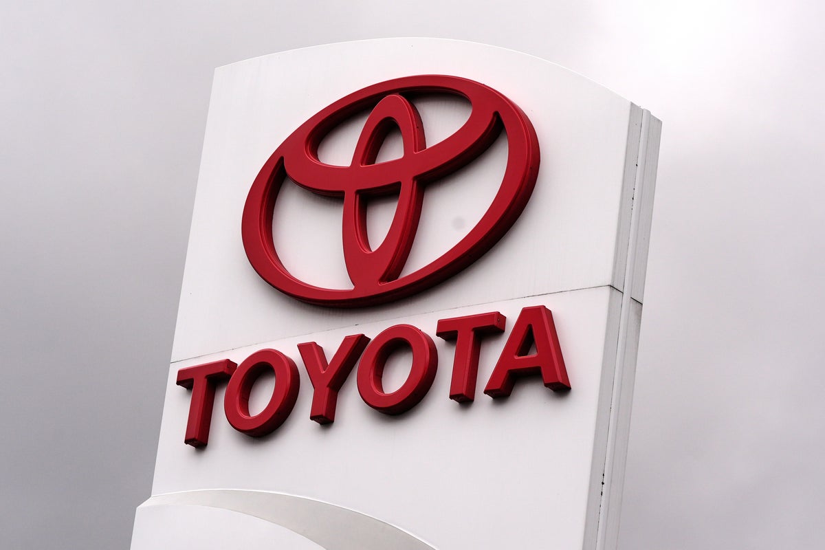 Toyota recalls over 508,000 U.S. Camry models for a display error that may deactivate turn signals
