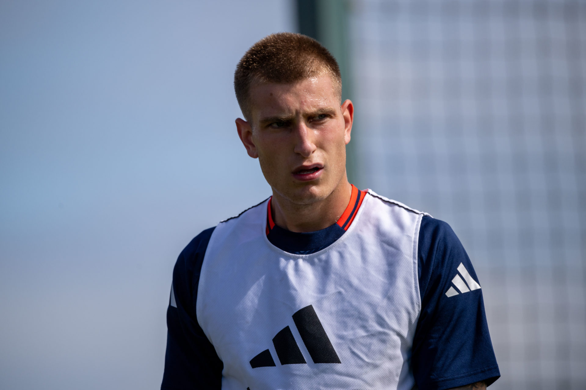 Two players on verge of leaving Man Utd before transfer deadline as loan exits accelerate