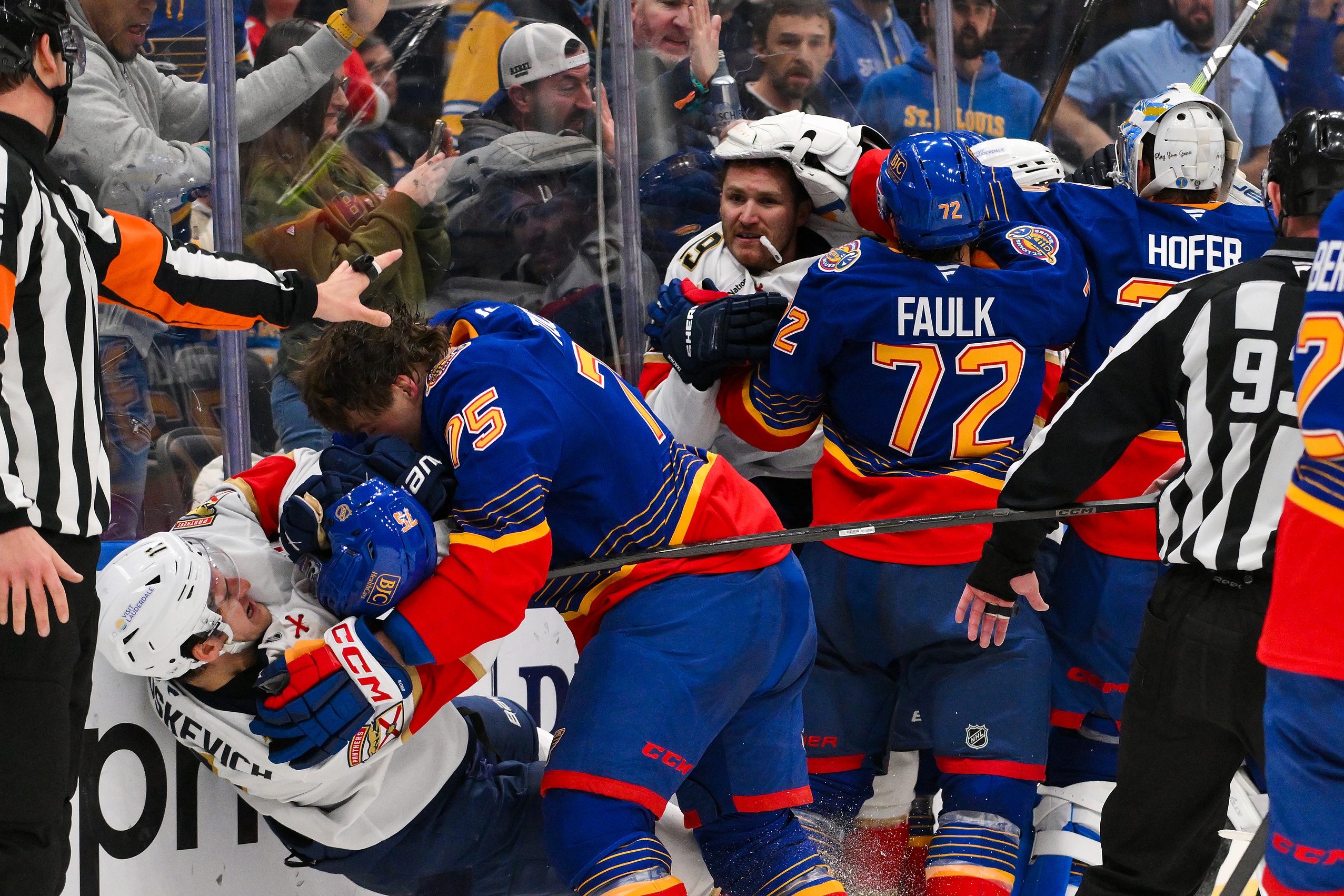 Panthers strike sour note in 5-4 loss to Blues
