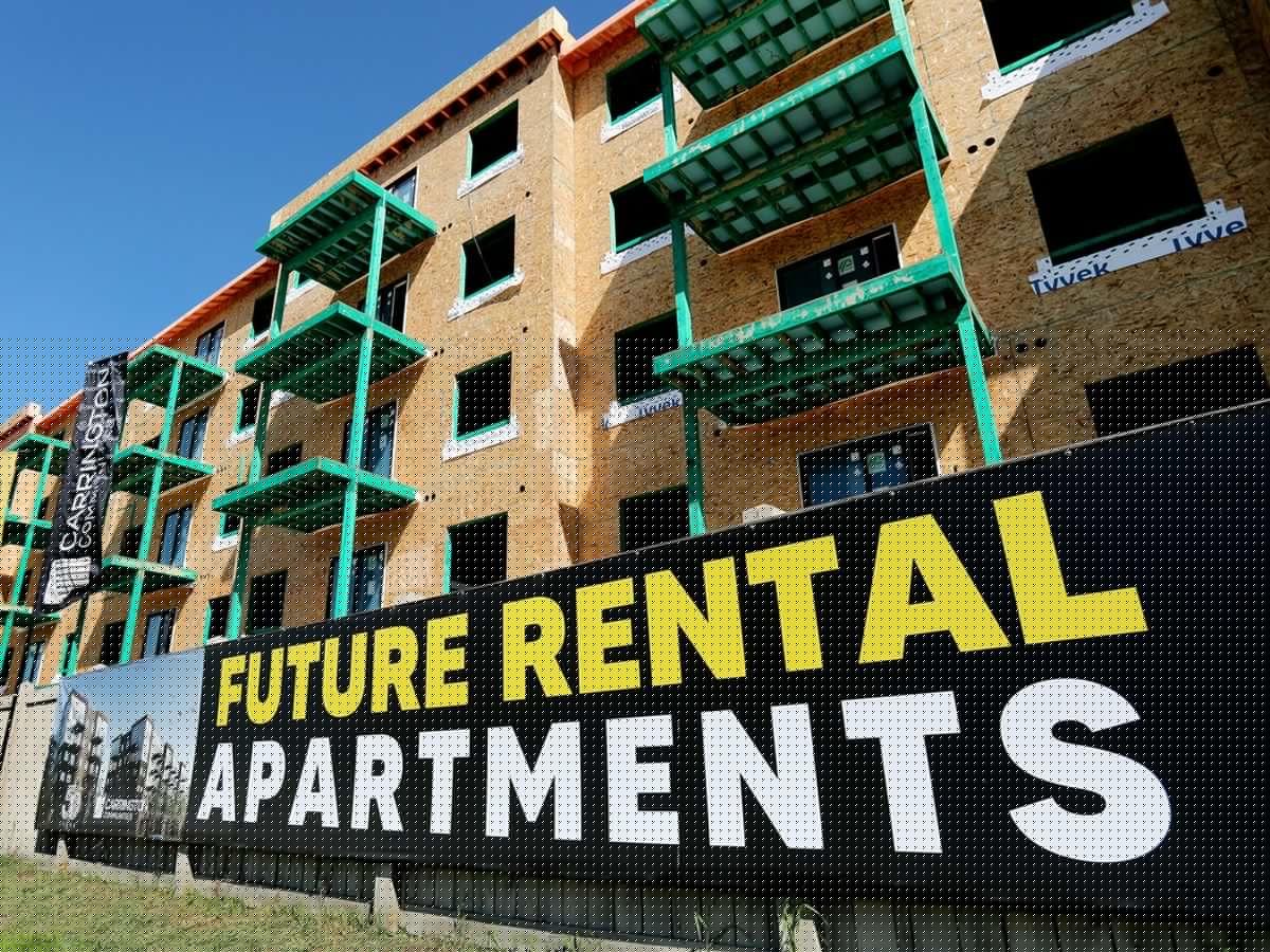 Fewer people moving to Edmonton results in lower rents