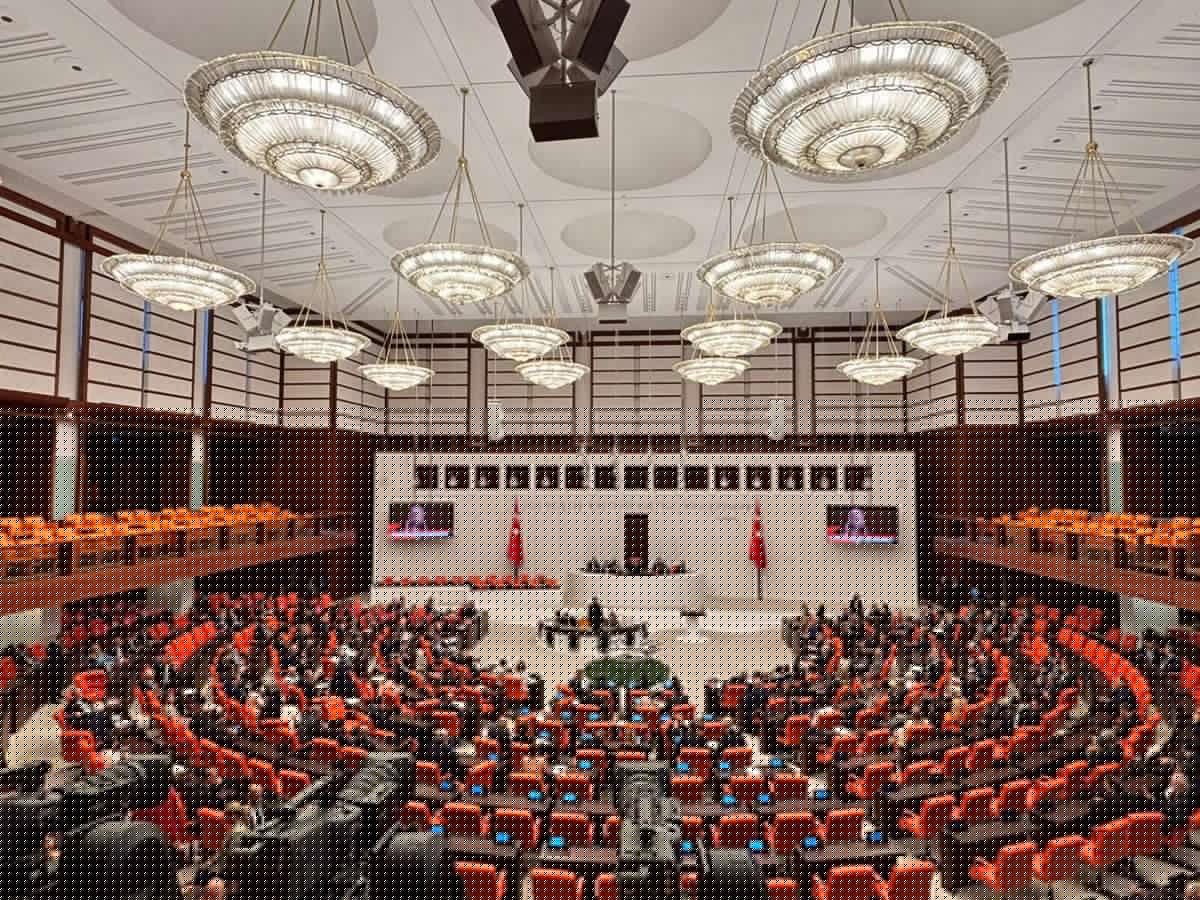 TBMM'de Terörsüz Türkiye Teklifi Tartışması: 'İkinci İhanet Açılım Süreci' Suçlaması