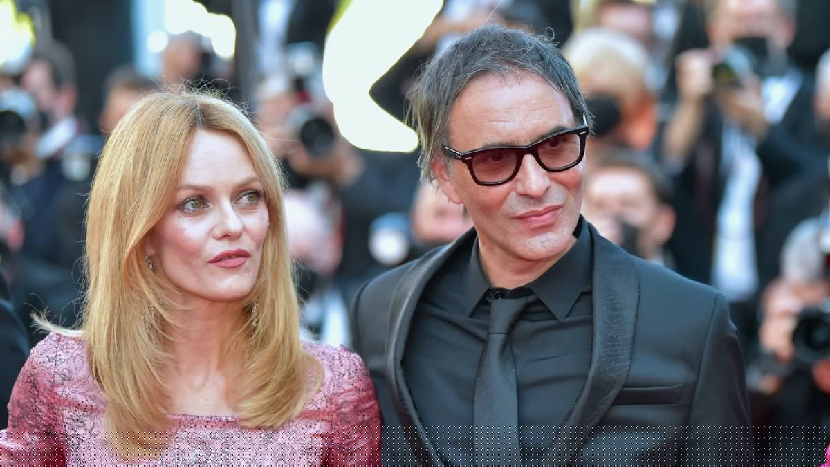 Vanessa Paradis et Samuel Benchetrit annoncent leur séparation "dans le respect et l'affection", ils s'étaient mariés en 2018