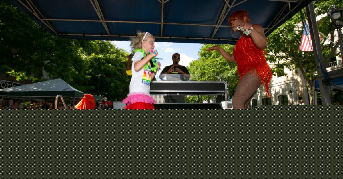 Federal appeals court revives Florida law restricting minors from attending certain drag shows
