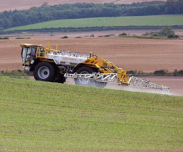 'Pesticide cocktails' pollute apples across Europe; 'Forever chemicals' could cost Europe up to 1.7 tn euros by 2050
