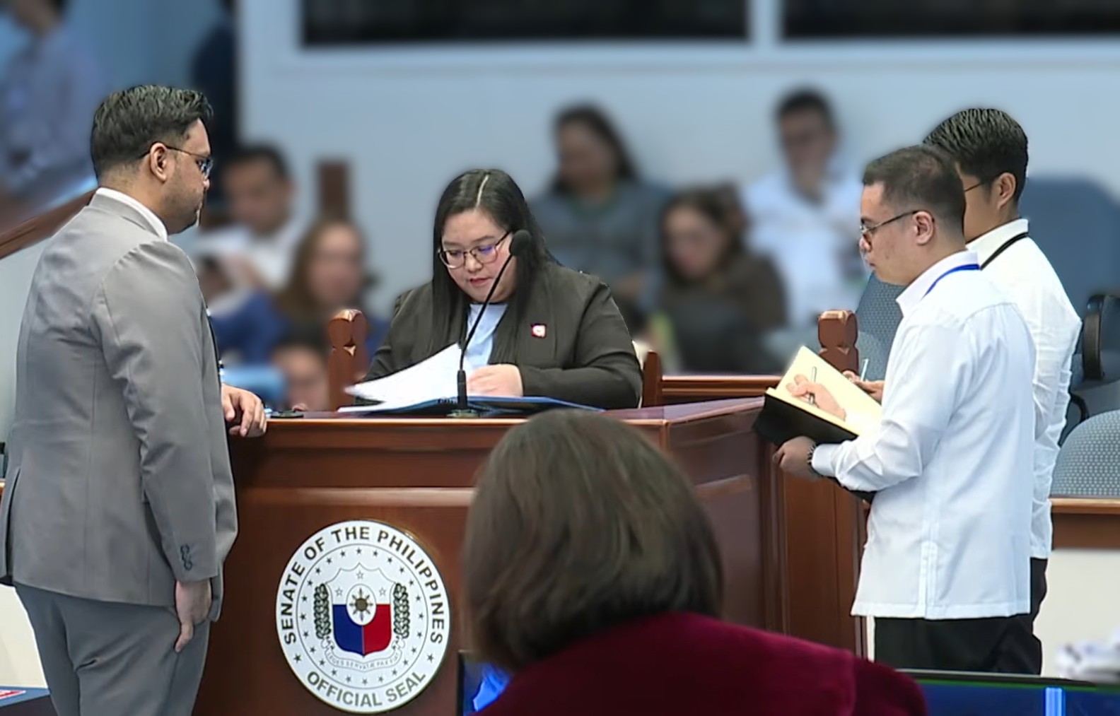 Court orders prosecution, defense to compare OVP confi fund receipts