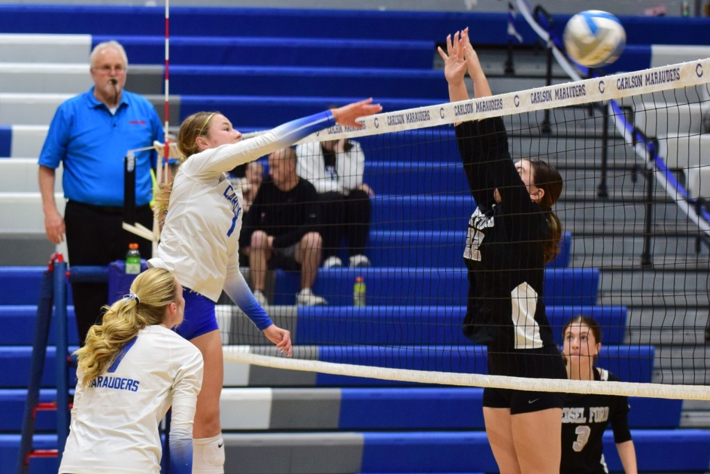 GIRLS VOLLEYBALL: Carlson celebrates Senior Night with sweep of DRL foe Edsel Ford
