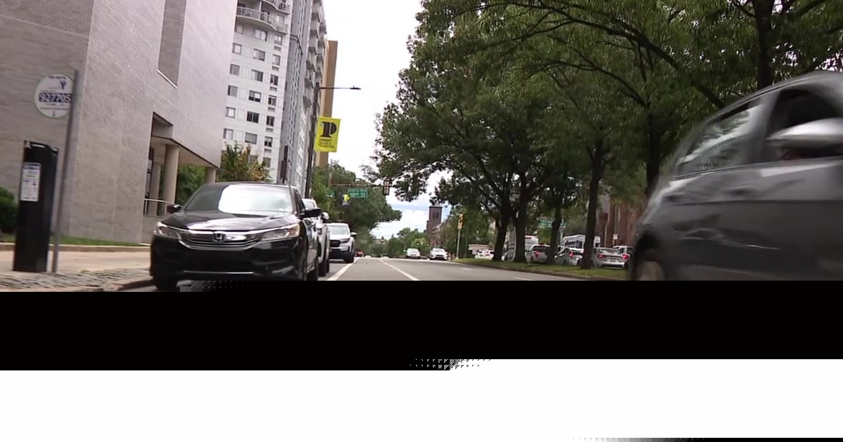 Philadelphia pianist injured after runner pushes him off bike on Spring Garden