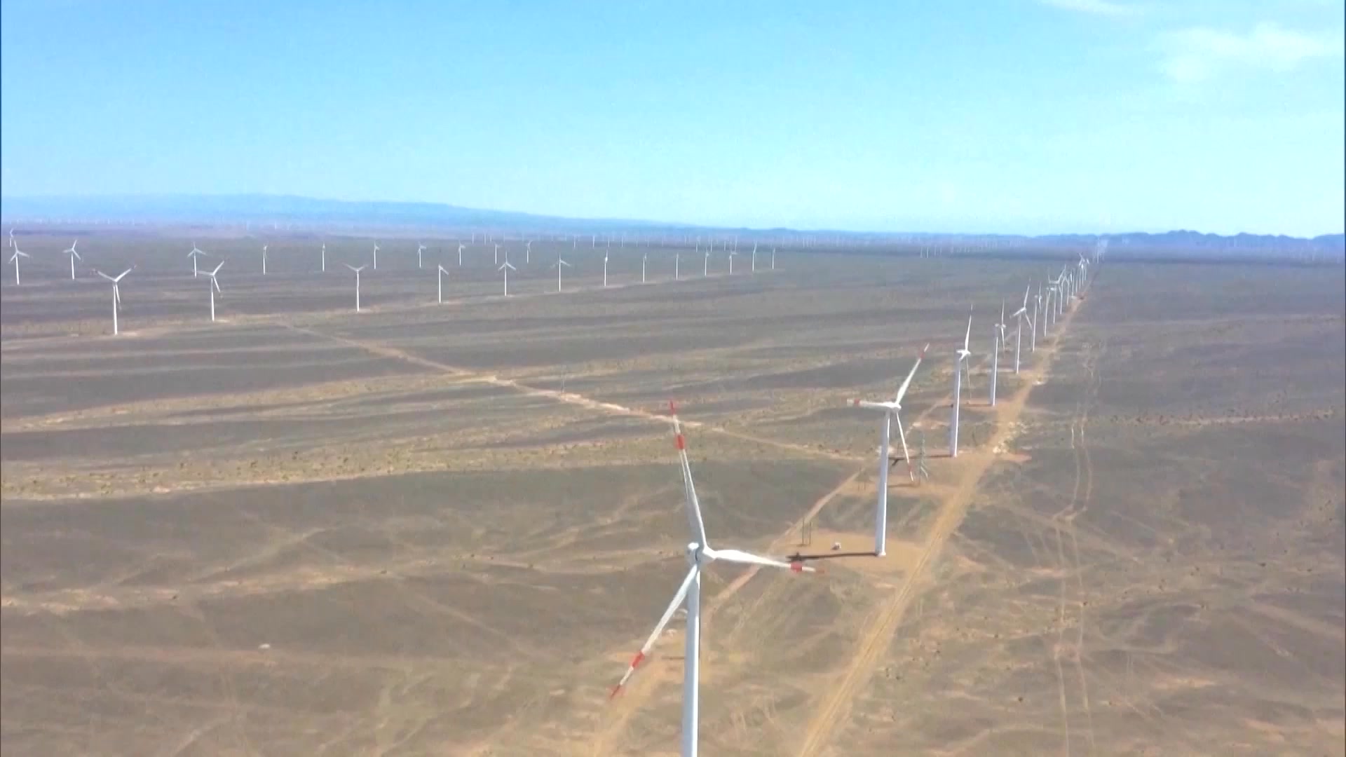 Xinjiangský průmysl větrné energie dosáhl rozsáhlého rozvoje v celém řetězci a umístil se na prvním místě v Číně ve výrobě větrných turbín. (video)