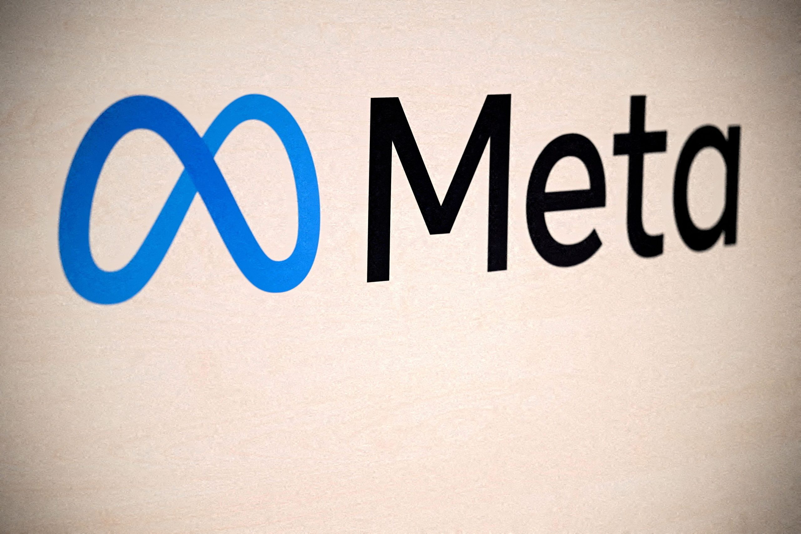 Ισπανικά ΜΜΕ ζητούν 550 εκατ. ευρώ από τη Meta για αθέμιτη διαφήμιση
